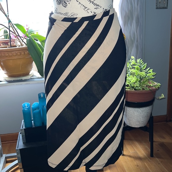 INC midi Skirt - Picture 3 of 5